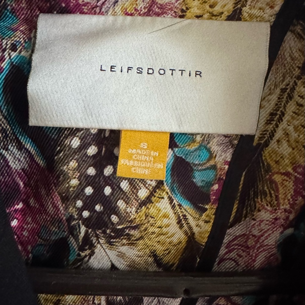 Leifsdottir for Anthropologie Black Blazer with Floral Lining-size 6 - Picture 3 of 11